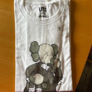 Brand New Kaws Uniqlo Collaboration T-shirt